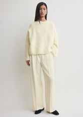 Boxy bouclé knit milk