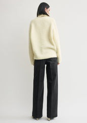 Bouclé turtleneck milk