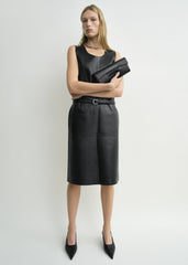 Soft croco-embossed t-clutch black