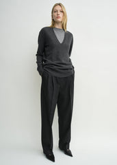 Cashmere v-neck knit charcoal