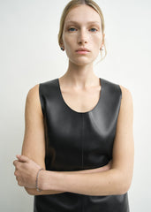 Scoop-neck leather top black