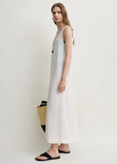 Scoop cover-up macadamia
