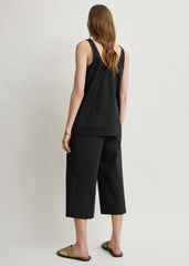 Cropped trousers black