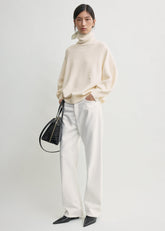 Oversized turtleneck ecru