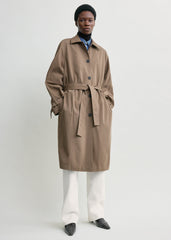 Light spring trench hazel