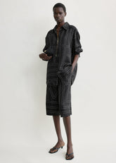 Classic embroidered shirt black