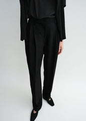 Double-pleat fluid trousers black petite