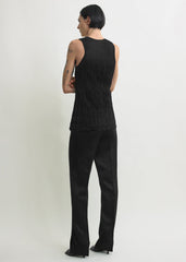 Crinkled knit tank black