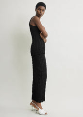 Crinkled knit skirt black