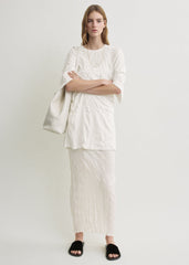 Crinkled knit skirt white