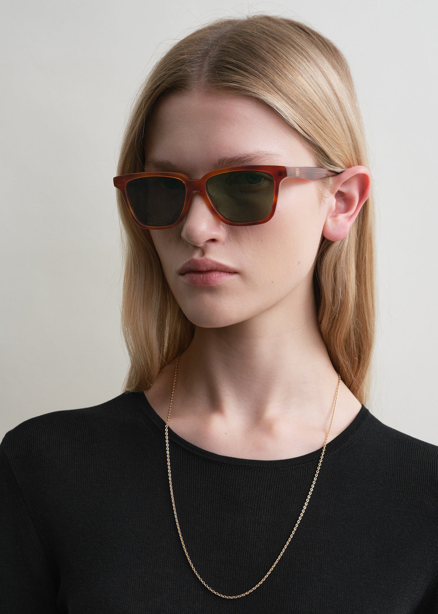 Square sunglasses light Havana
