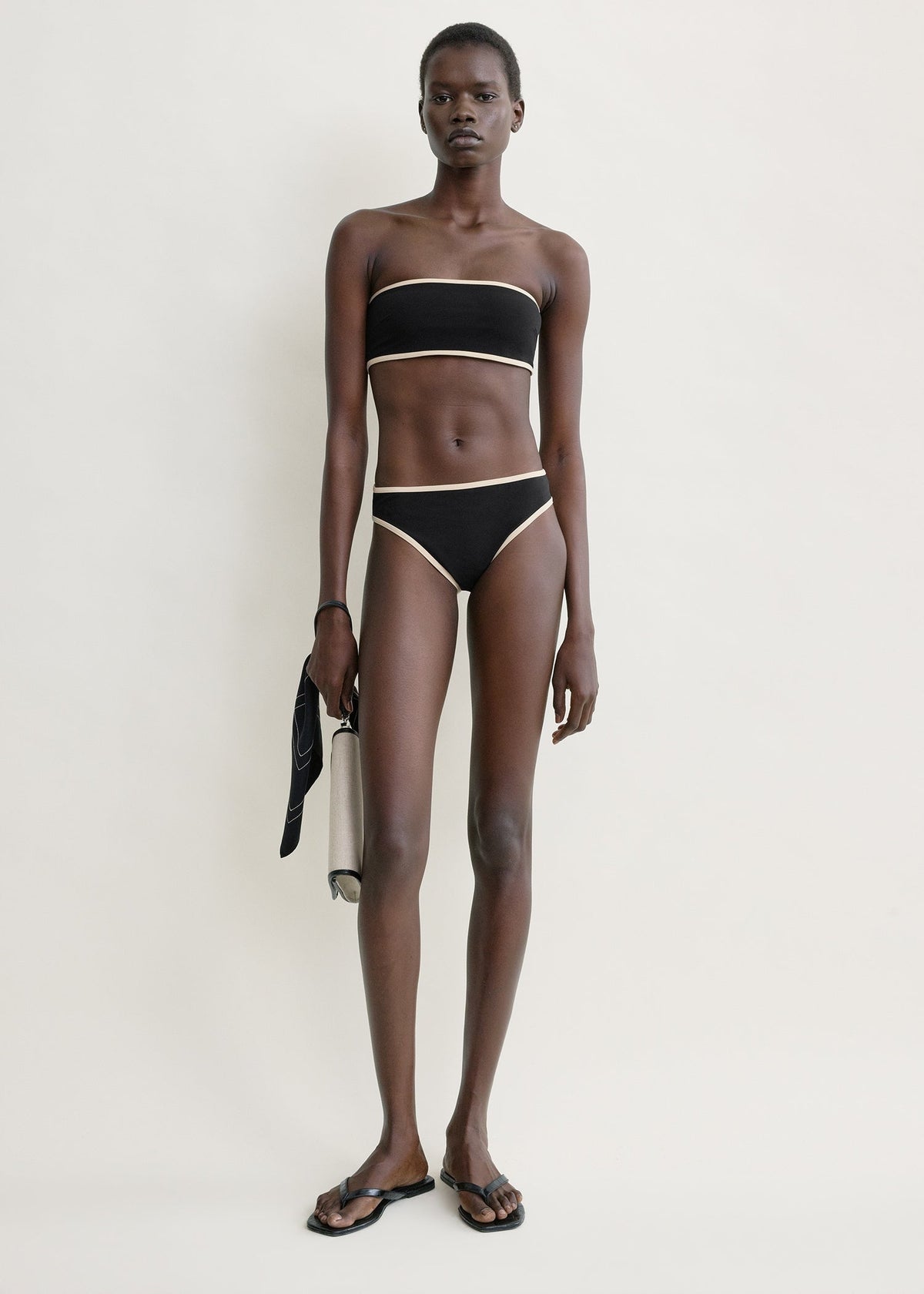 Stripe edge strapless bikini top black