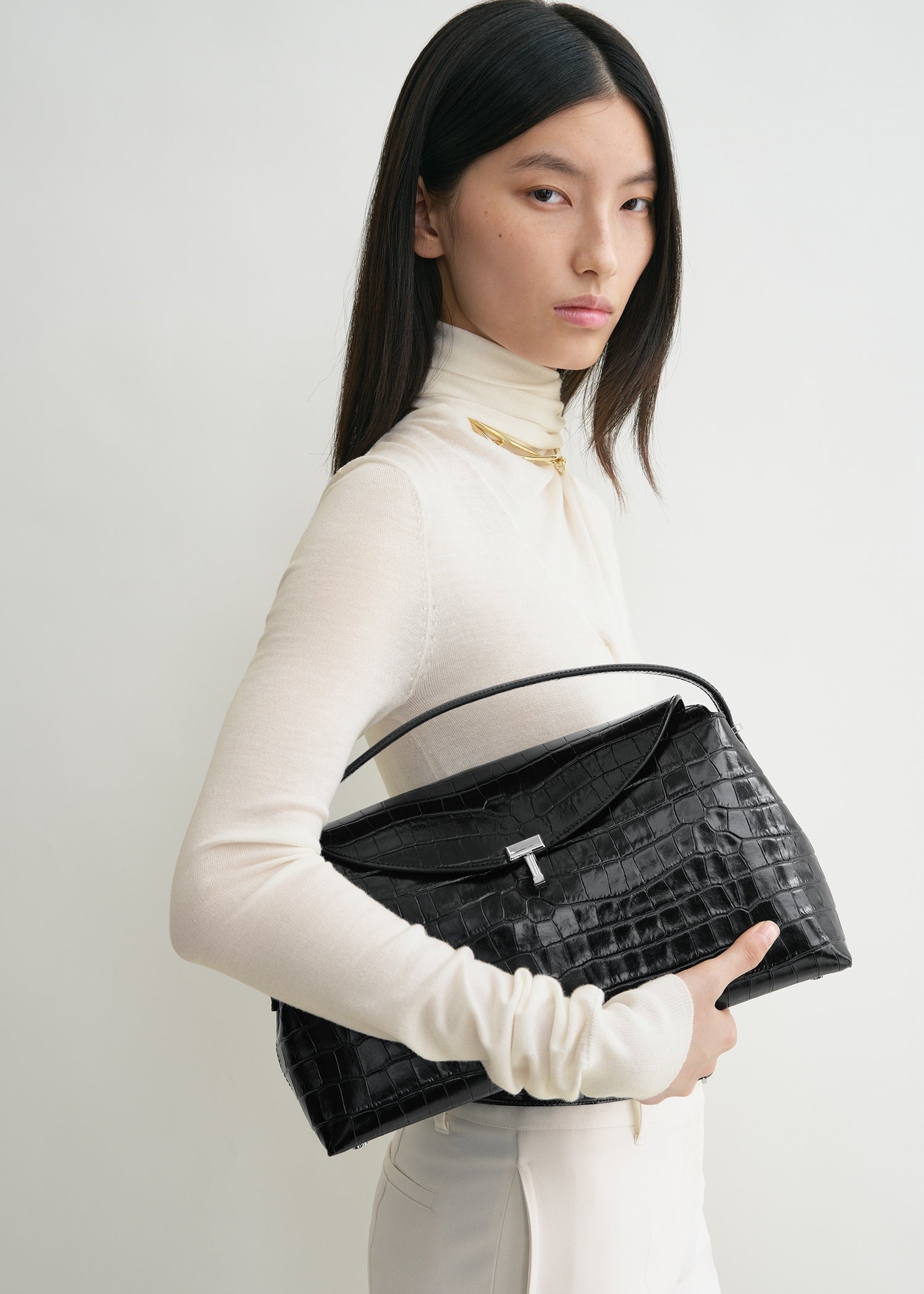 T-lock croco-embossed top handle black