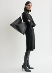 Bevel grained-leather bag black