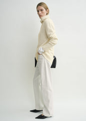 Cashmere turtleneck ecru