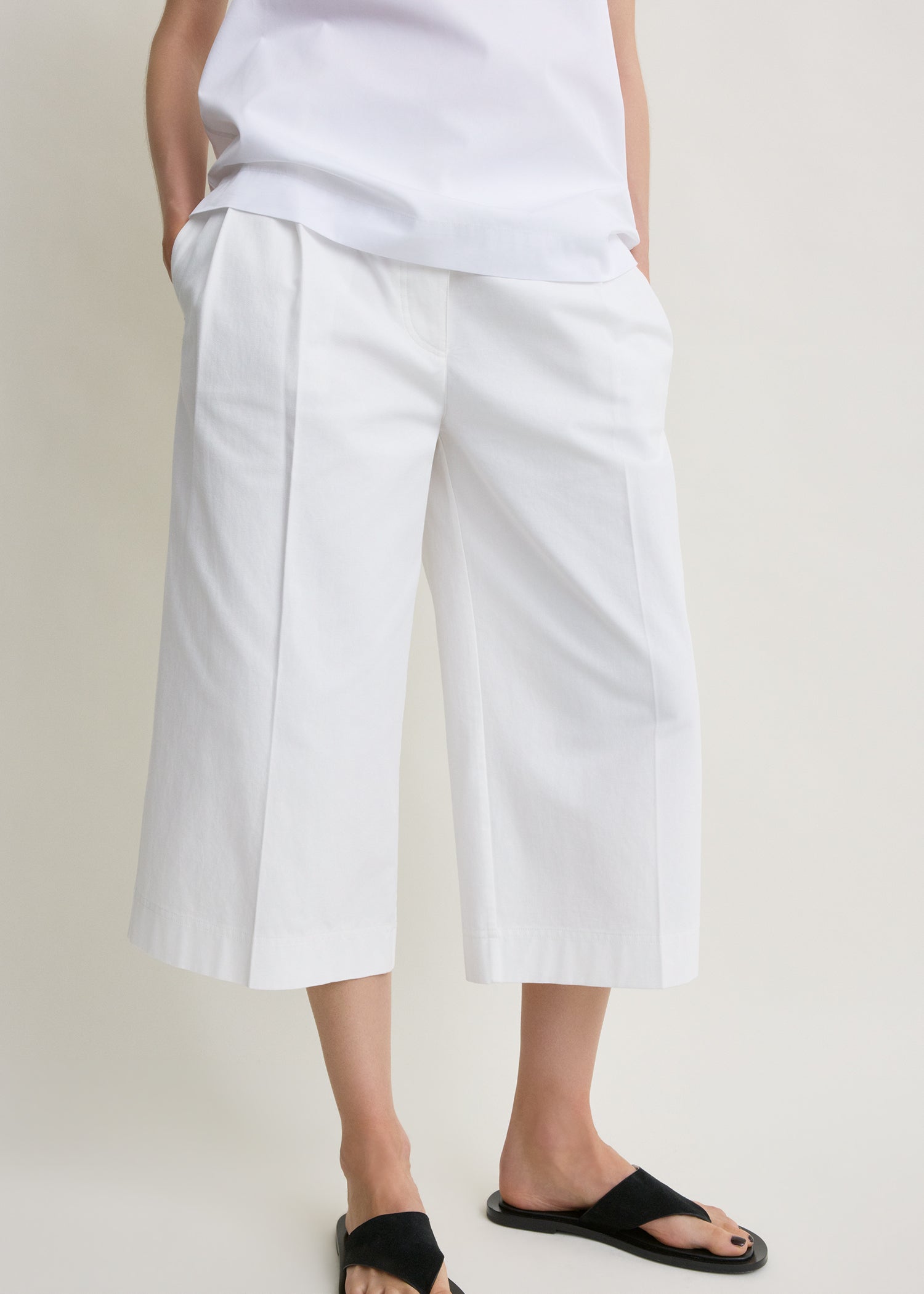 Cropped trousers white petite