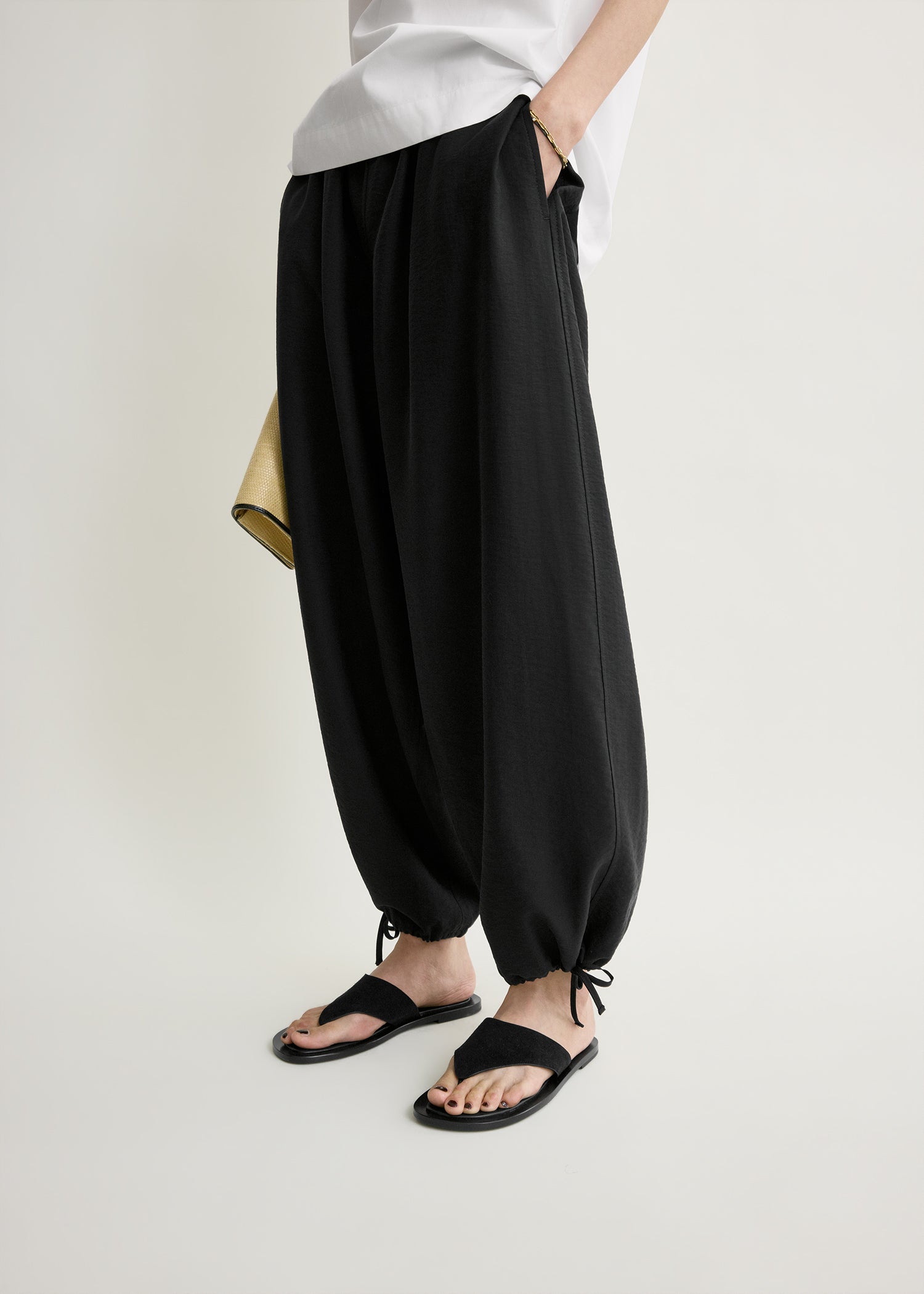 Parachute trousers black