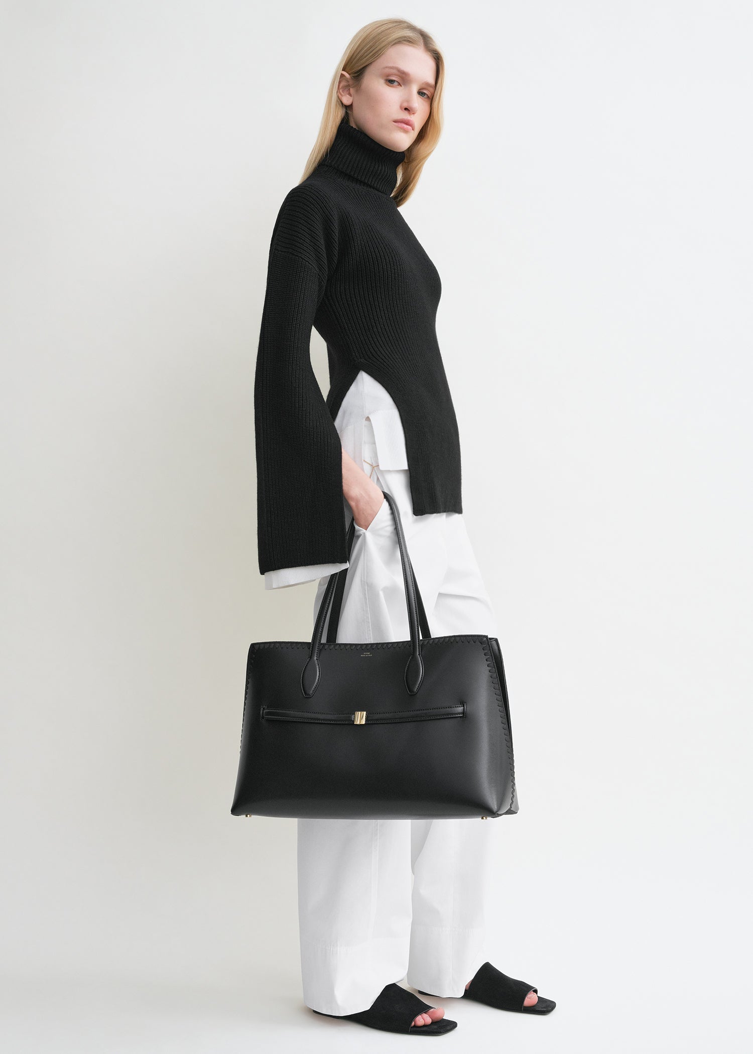 Embroidered leather lounge tote black