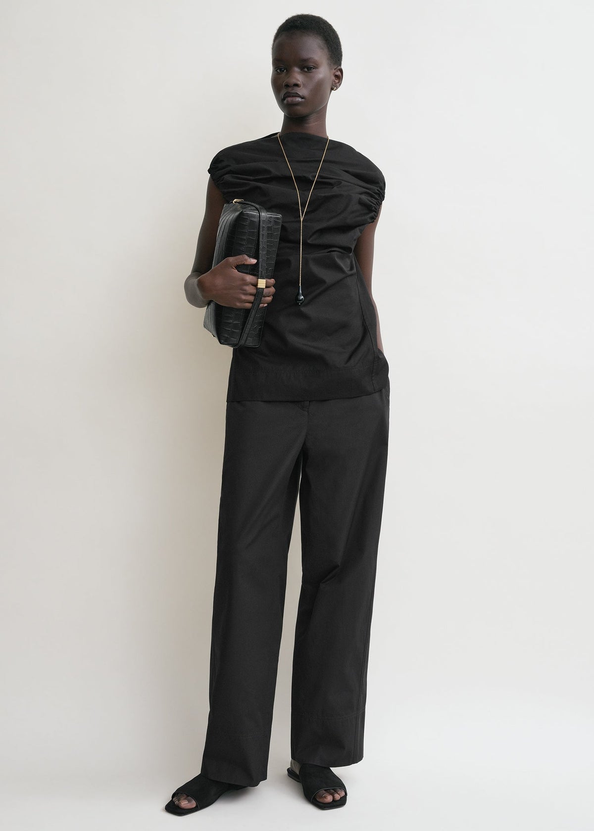 Gathered top black