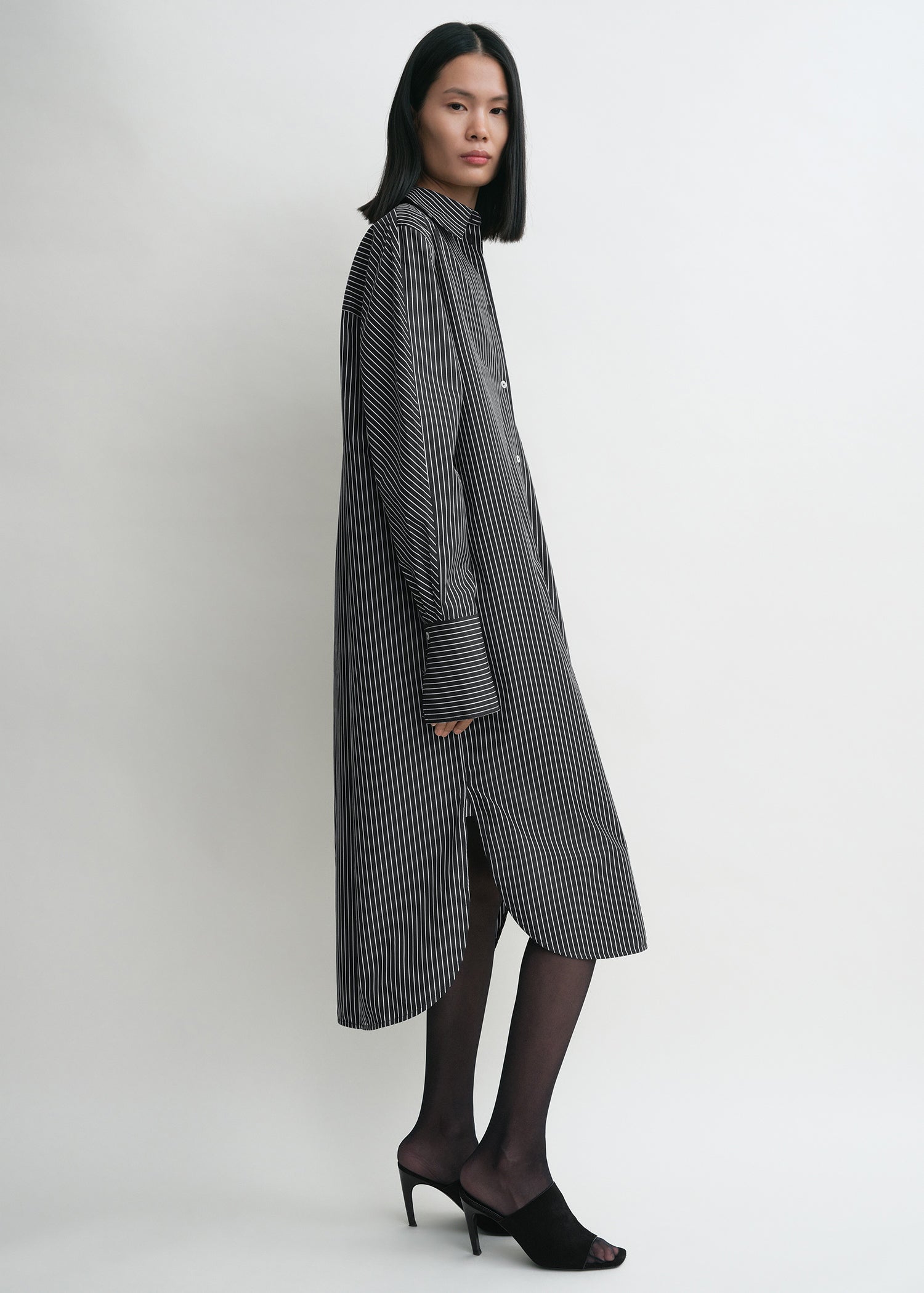 Striped kimono-sleeve shirtdress black/white