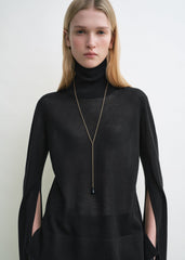 Slit sleeve turtleneck black