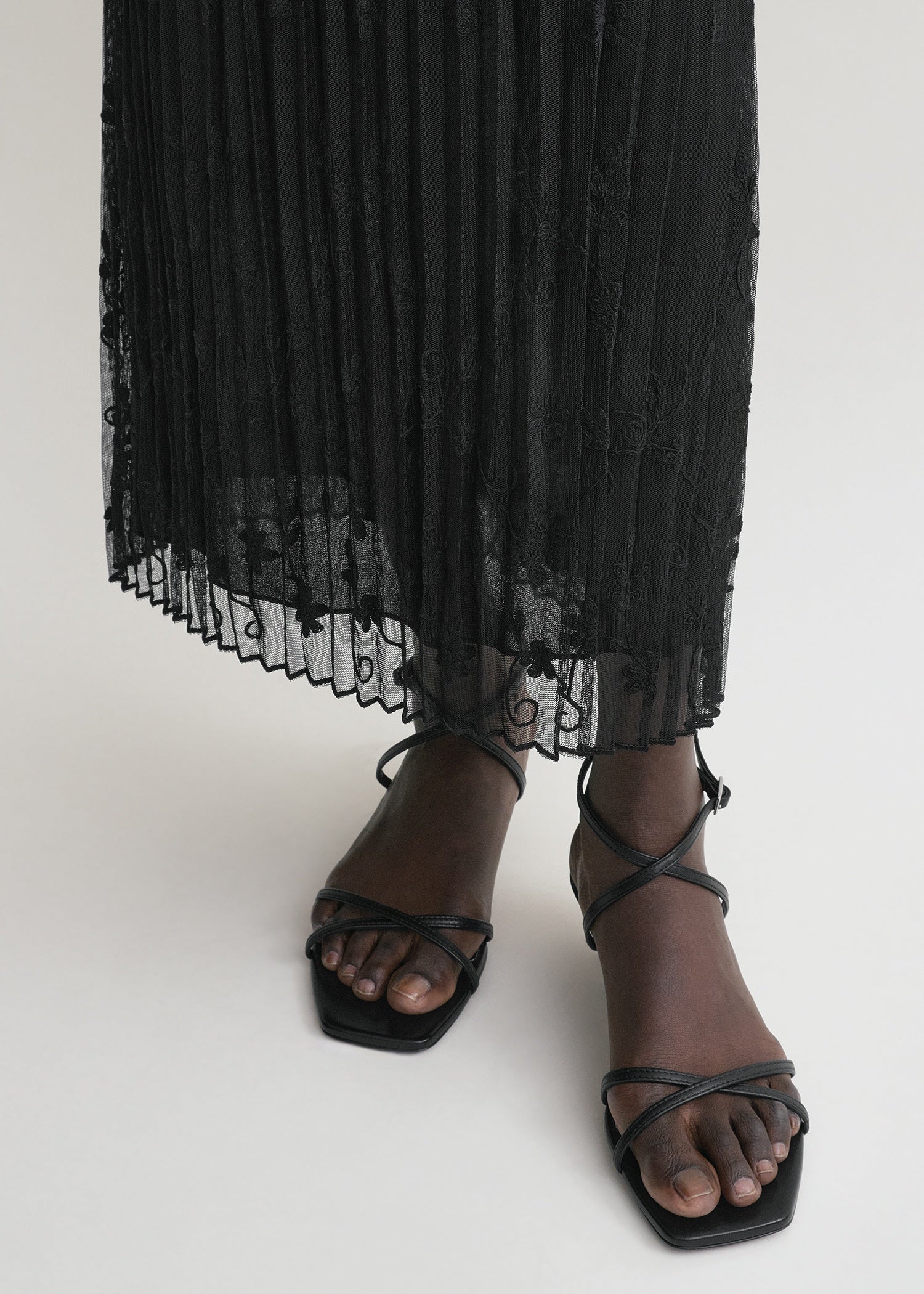 Floral tulle skirt black