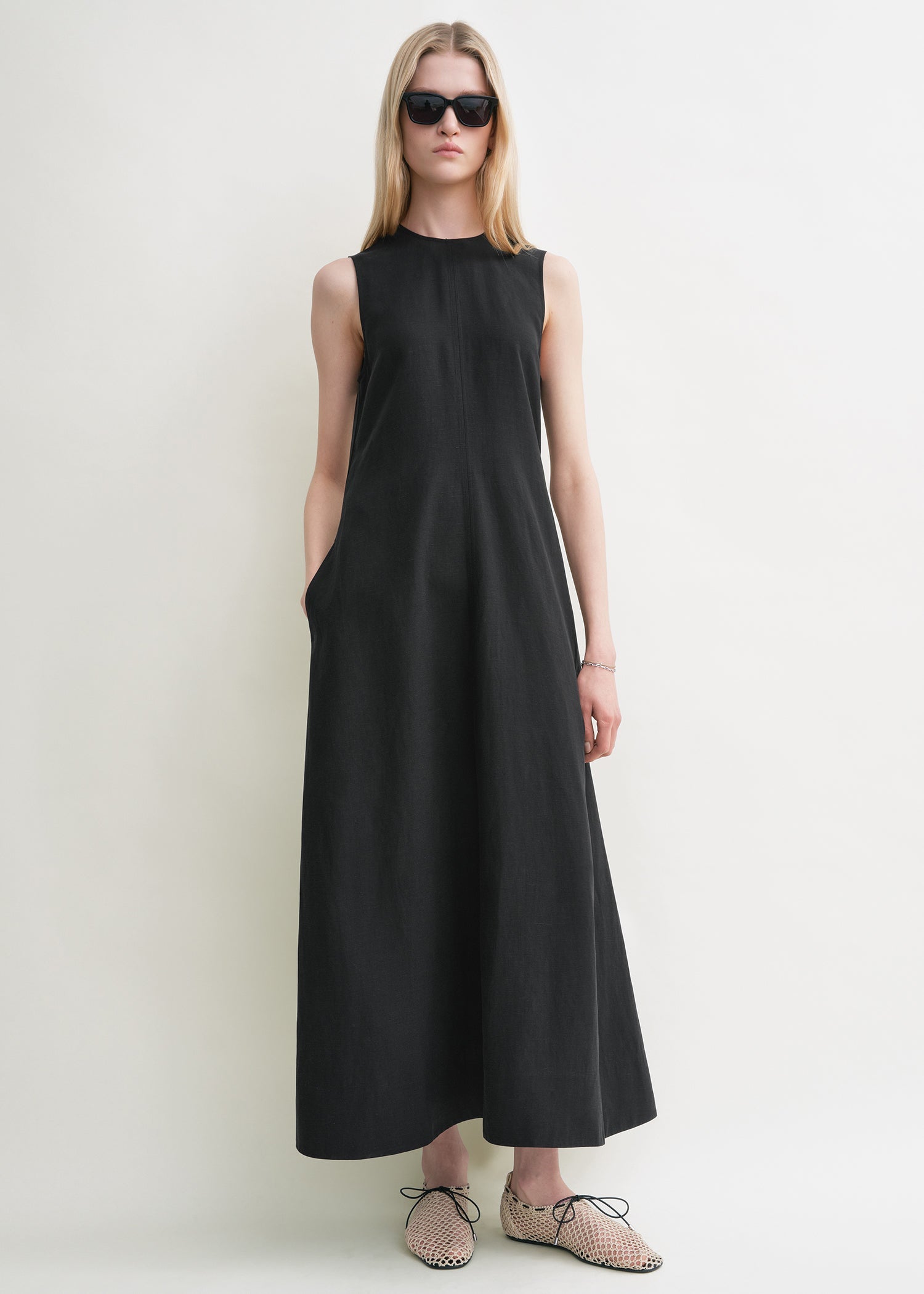 Fluid summer dress black petite