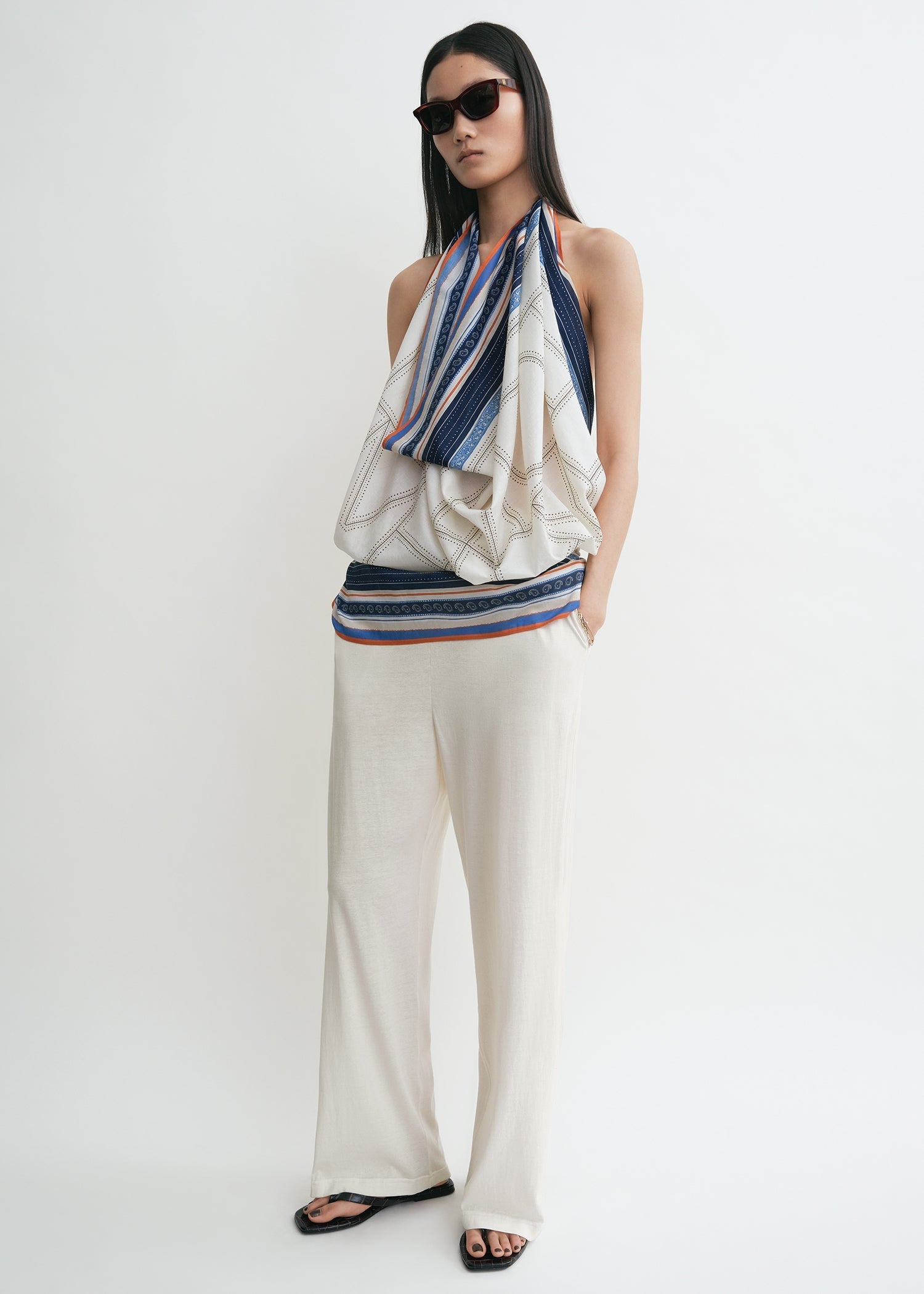 Collector sarong ecru/navy