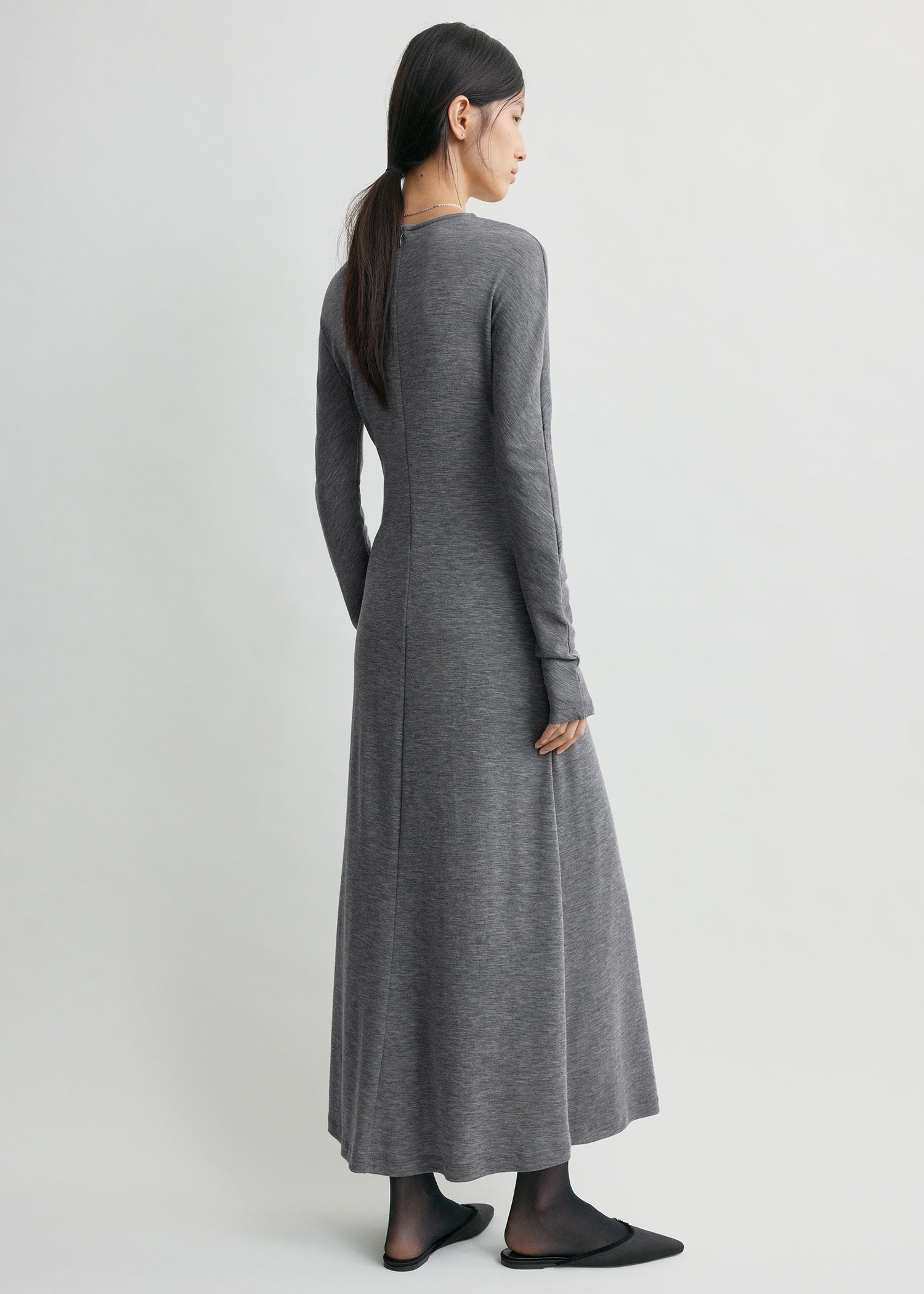 Long-sleeve everyday dress grey
