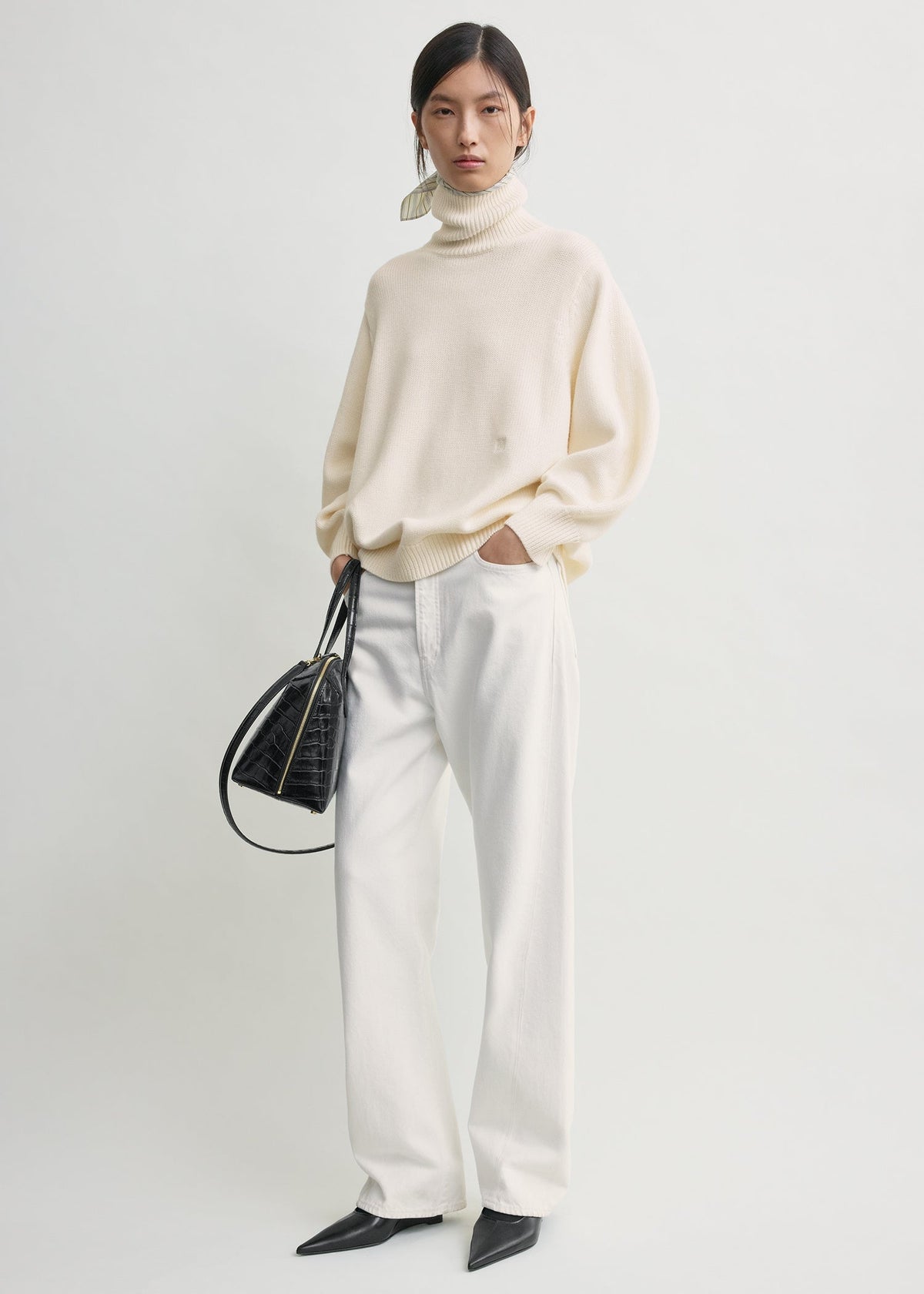 Oversized turtleneck ecru
