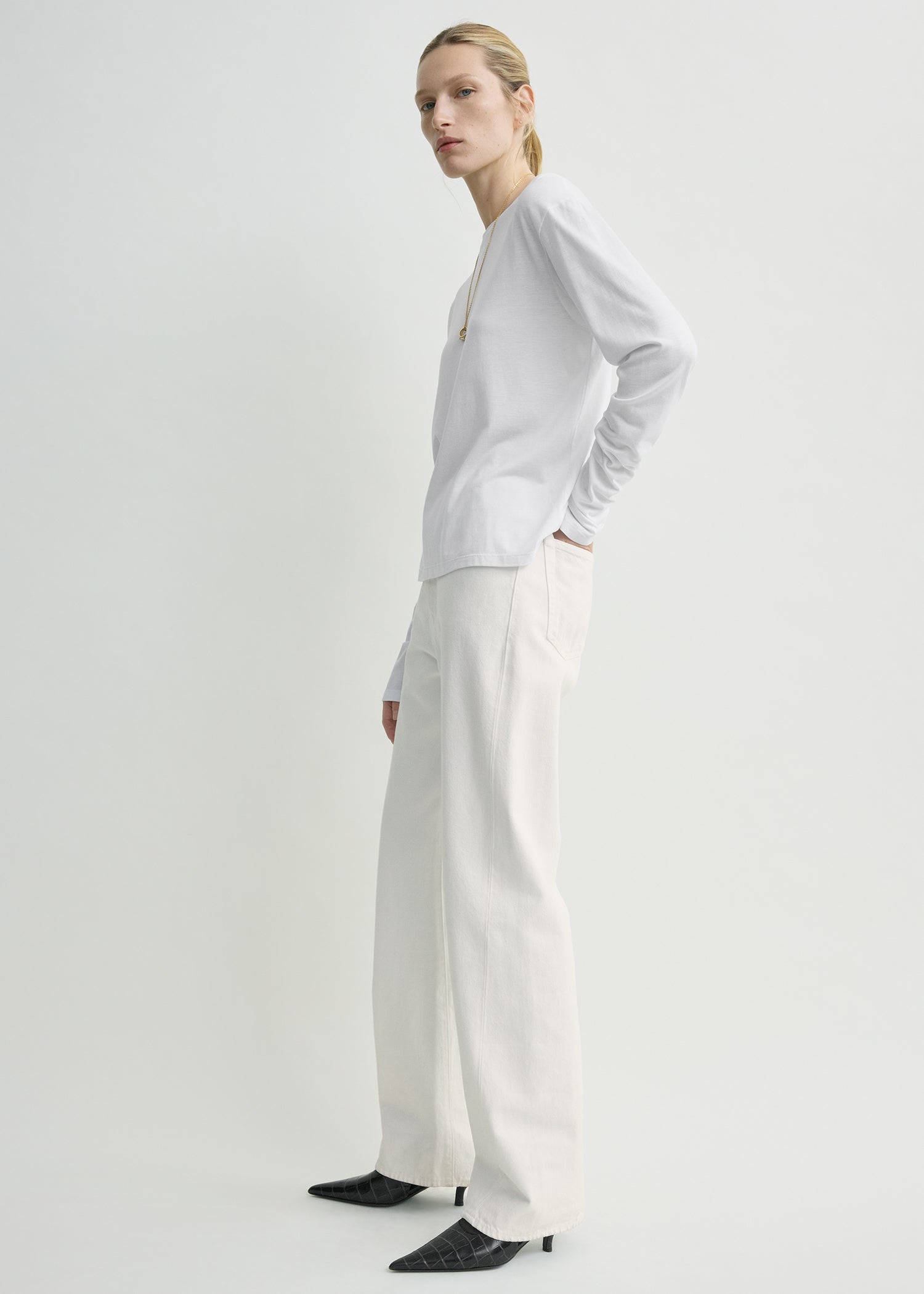 Classic long-sleeve tee white