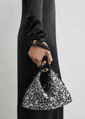 Bevel floral wristlet black/white