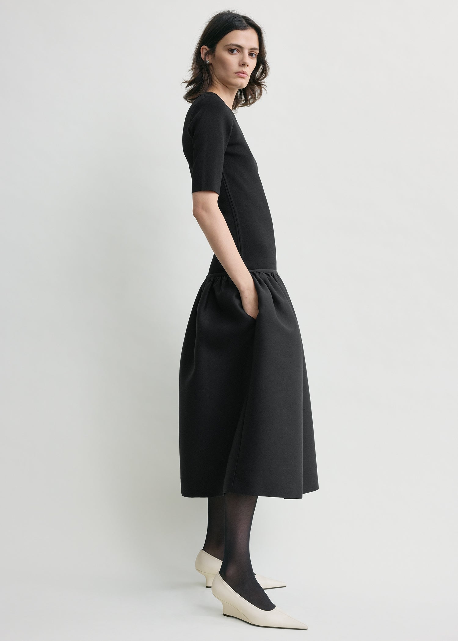 Twinflower tee dress black