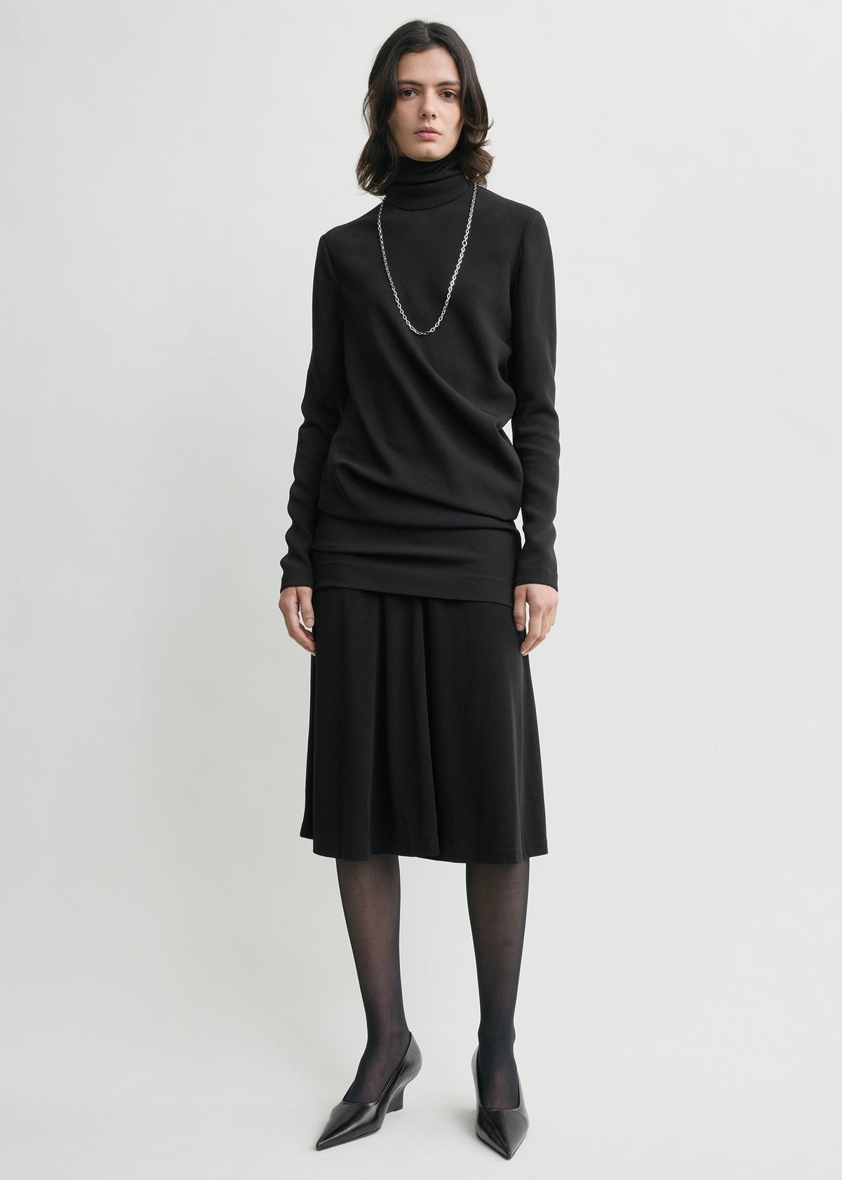 High-neck twist blouse black