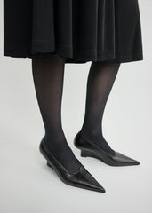 Sharp naplack wedge pumps bark