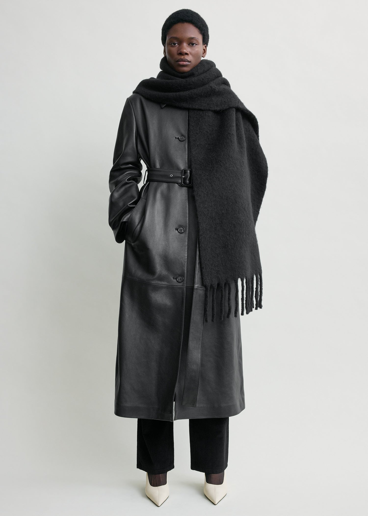 Fuzzy scarf black