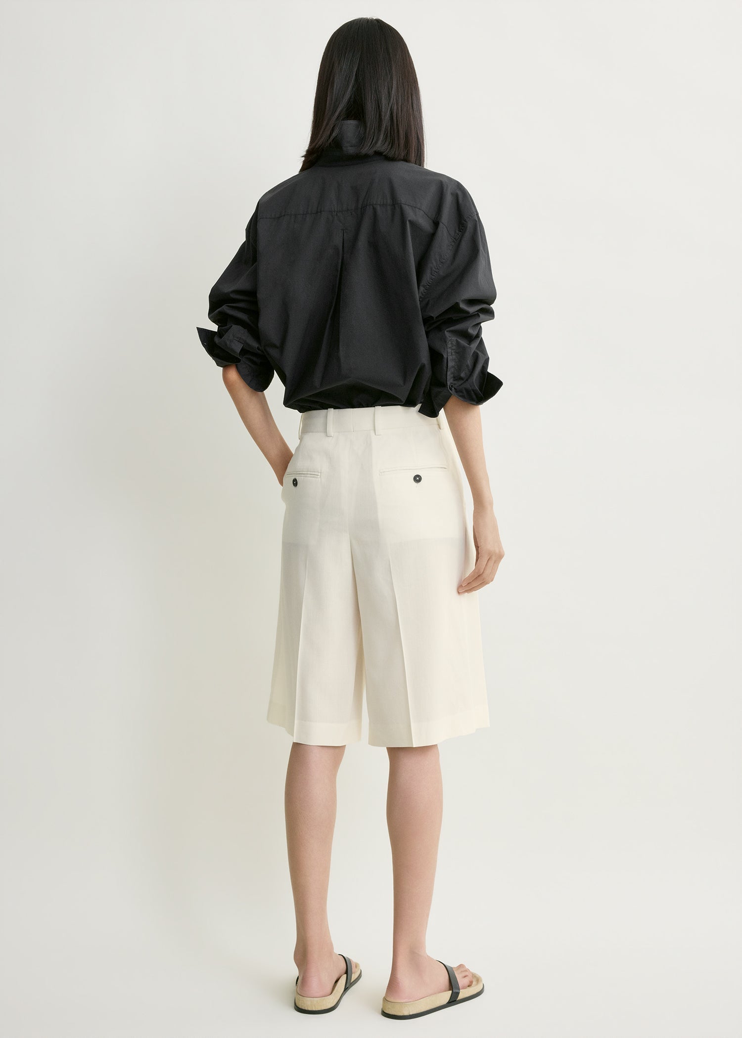 Wide tailored shorts ecru