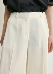 Wide tailored shorts ecru