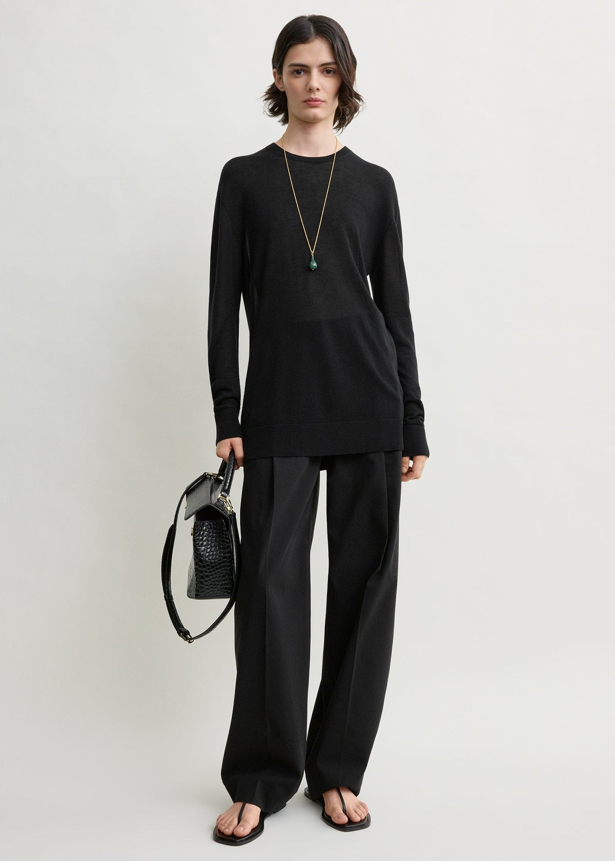 Long-sleeve tee knit black