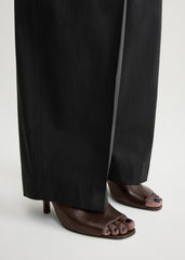 Contour lizard-embossed slingbacks brown