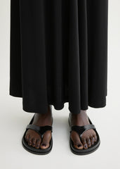 Contoured naplack flip flops black