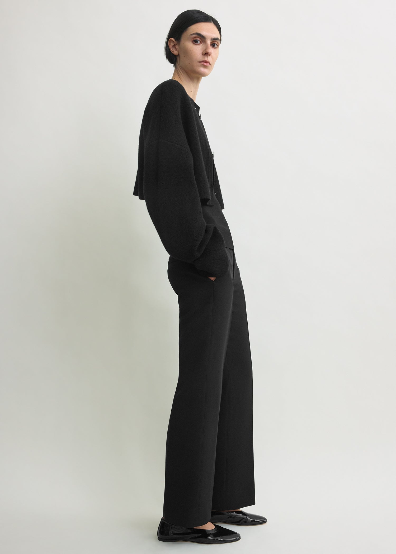 Cropped oversized cardigan black