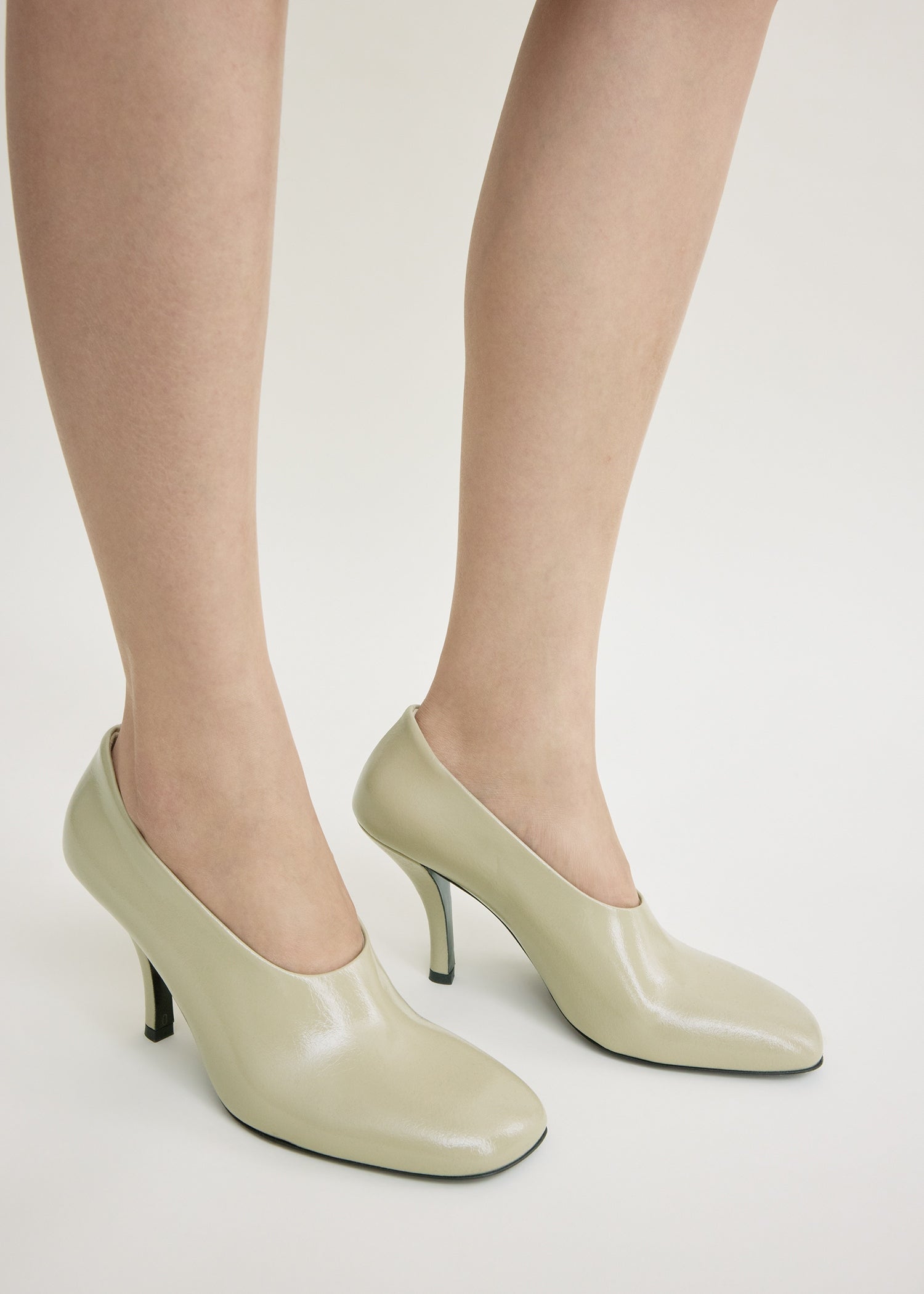 Contour naplack pumps cashew