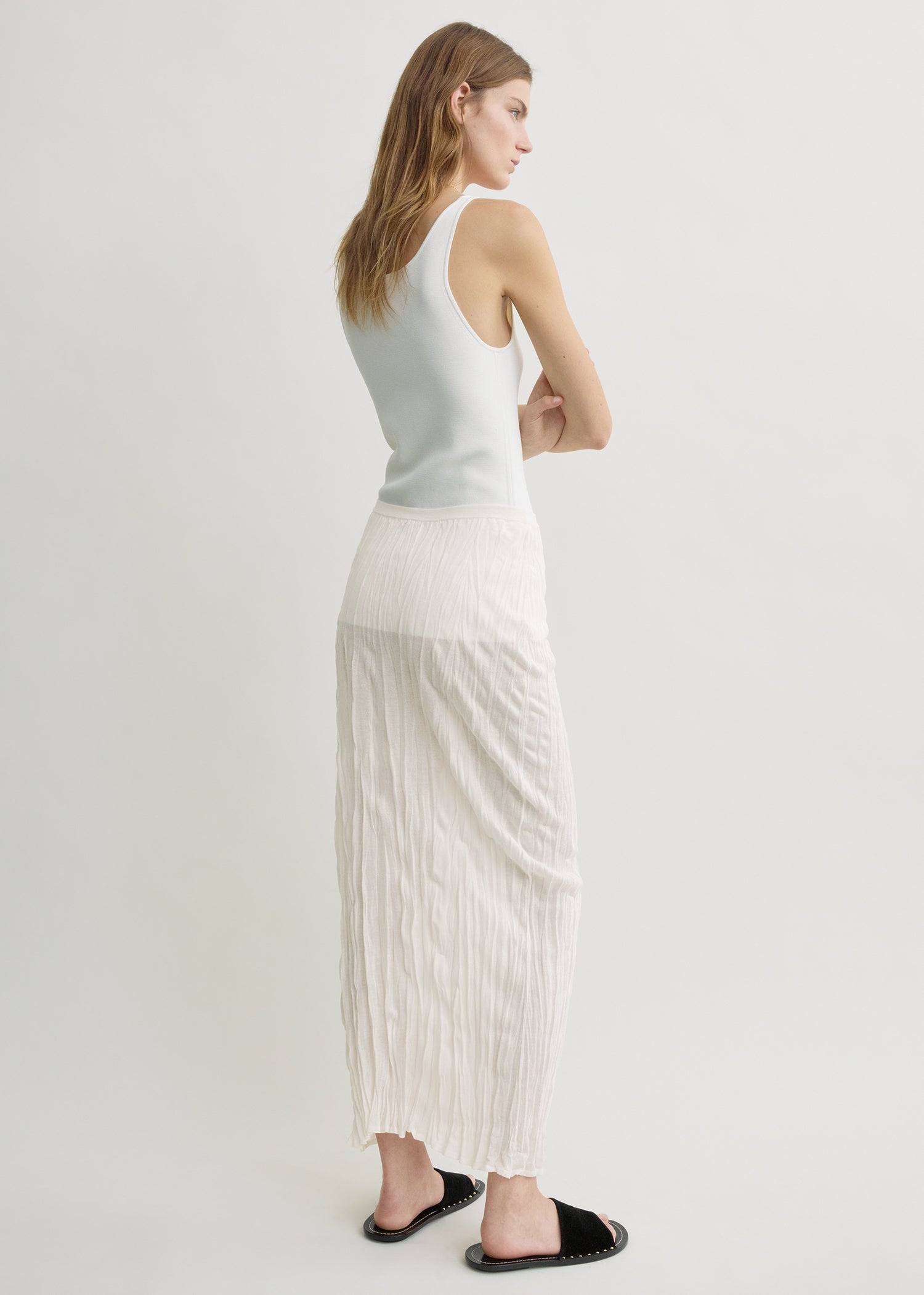 Crinkled knit skirt white