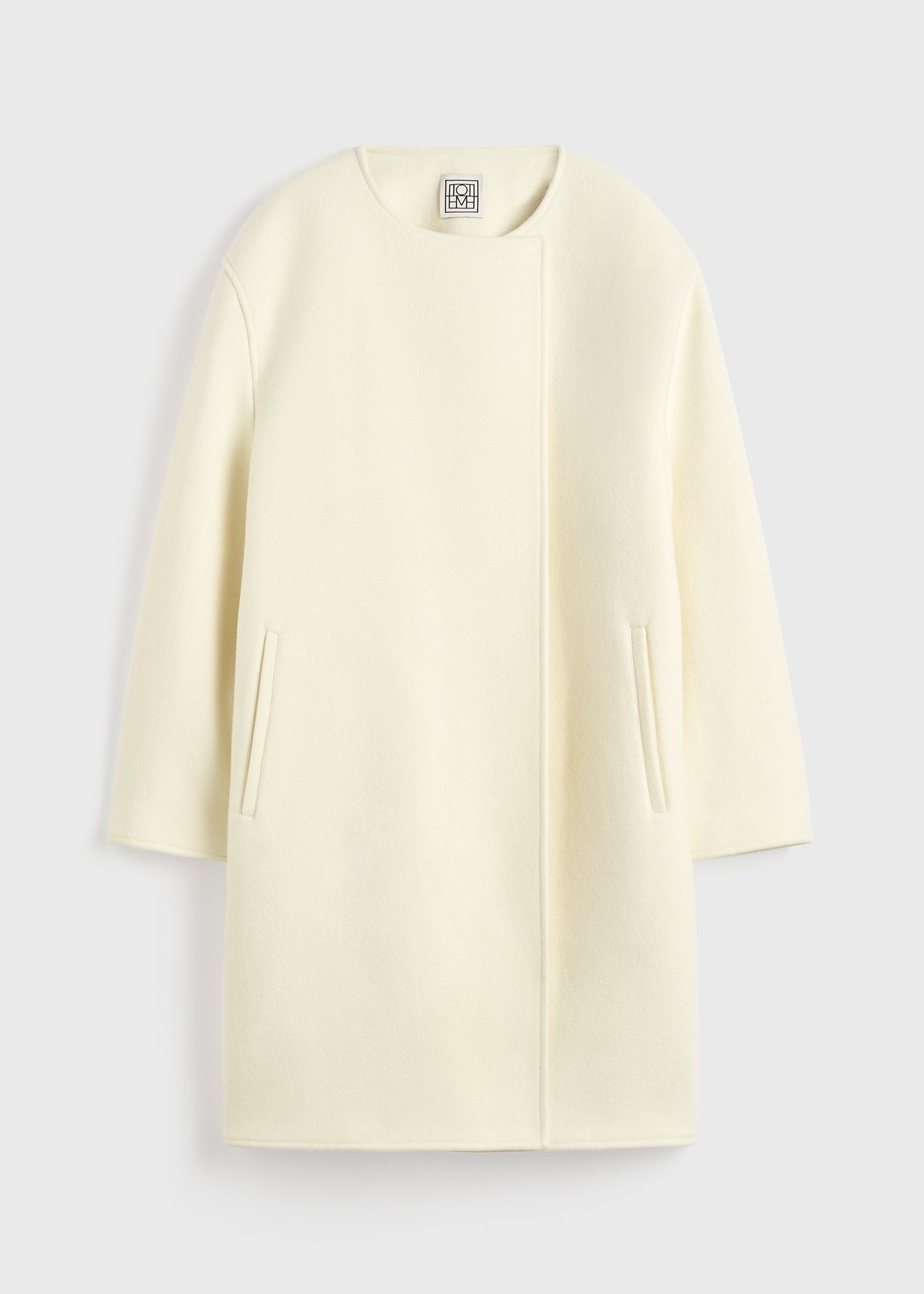 Collarless felt coat ecru