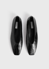 Minimalist croco-embossed ballerinas black