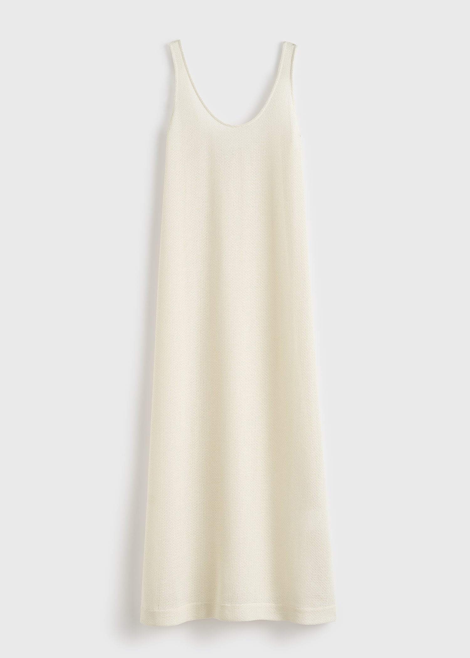 Scoop cover-up macadamia