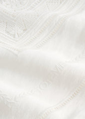 Lace scarf white