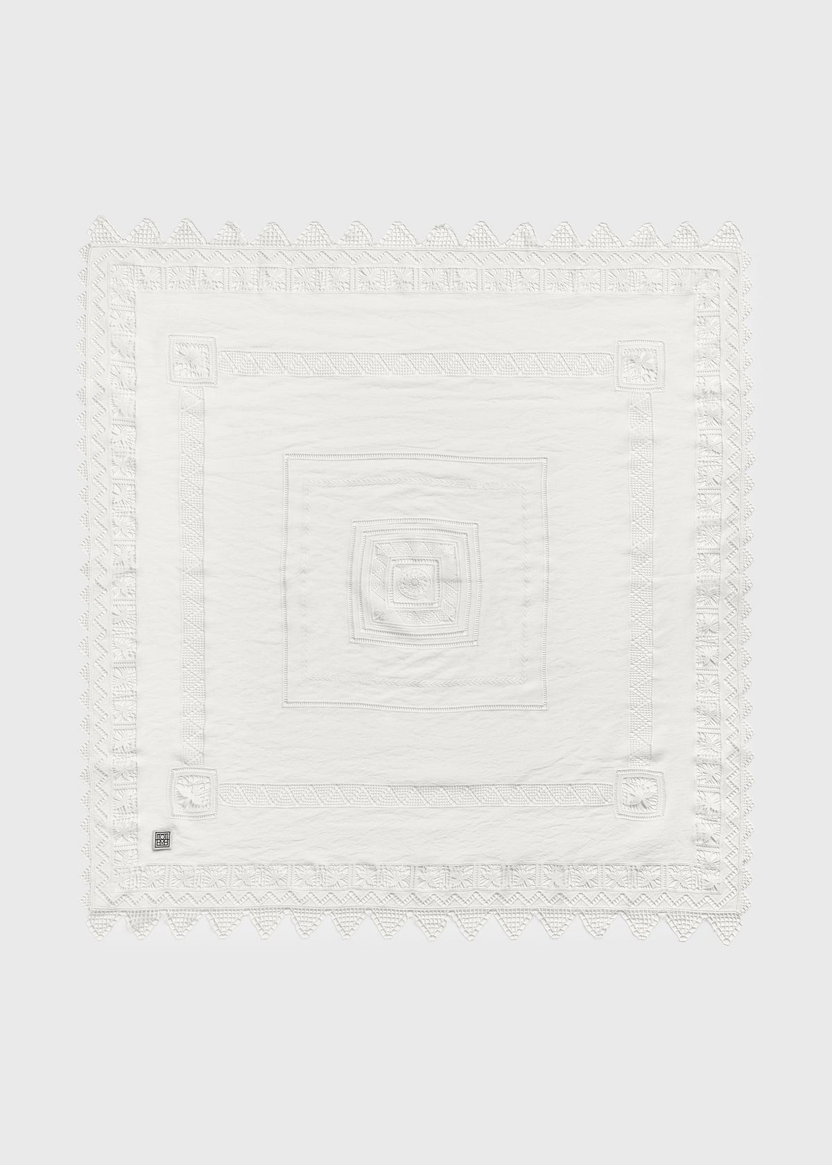 Lace scarf white