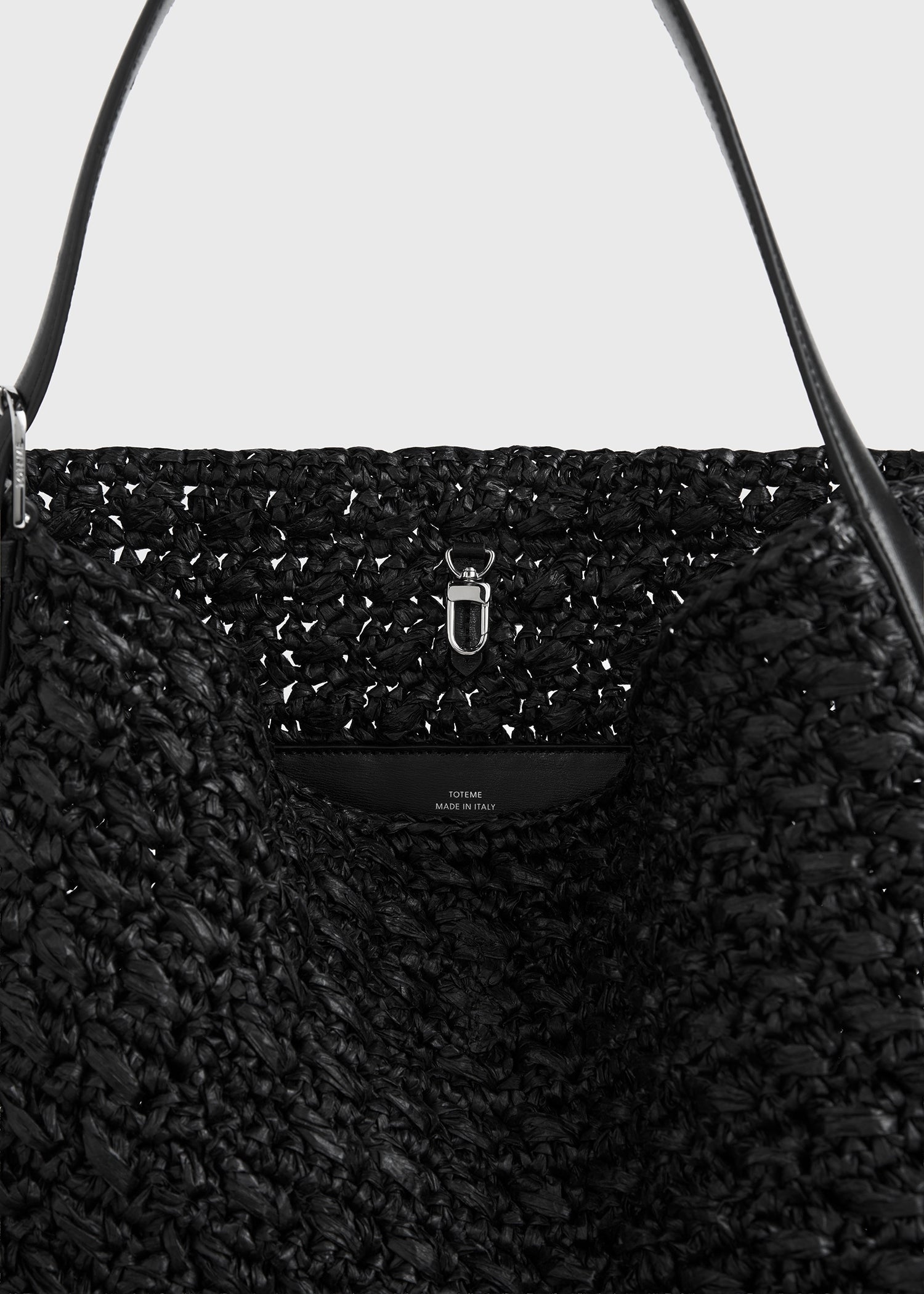 Medium belted paper raffia tote black